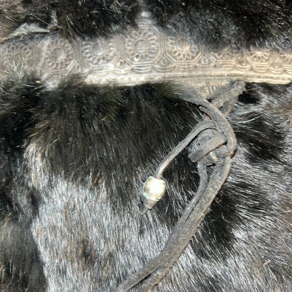 Minnetonka vintage black real fur suede tooled leather tirm boots 6 - Picture 2 of 7